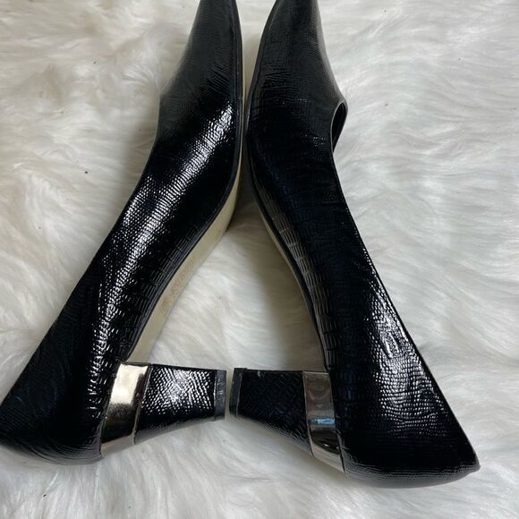 Pierre Dumas black reptile prints slip on 2” heels with gold tone accent SZ12M - Picture 7 of 10